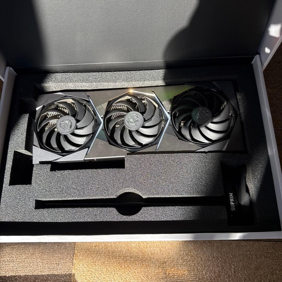 Lizzy　MSI RTX 3070 TI SUPRIM