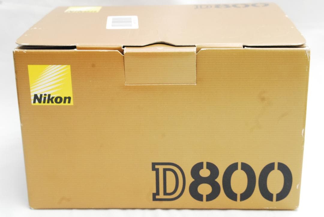 Nikon D800/DX VR 18-55mm (良品）