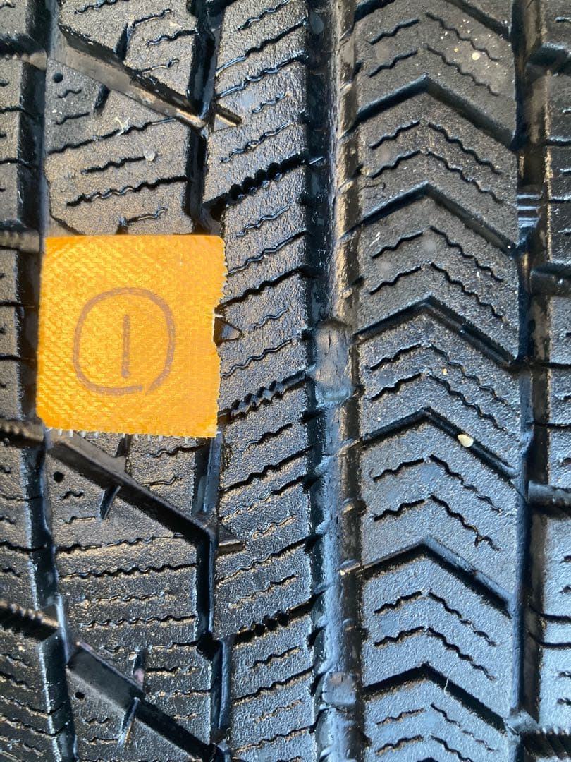 18年製 145/80R13 ブリヂストン ブリザック VRXスタッドレスタイヤ