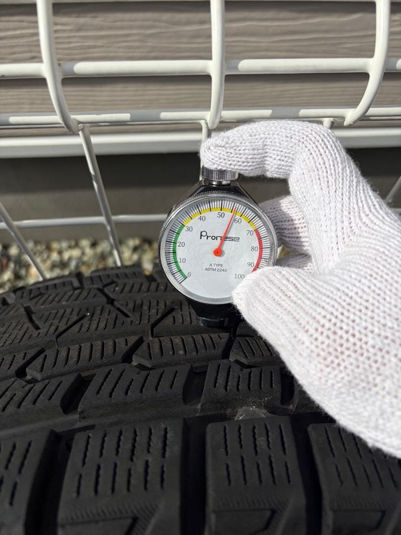 265/60R18 社外ブラックホイール スタッドレス4本セット　jeep