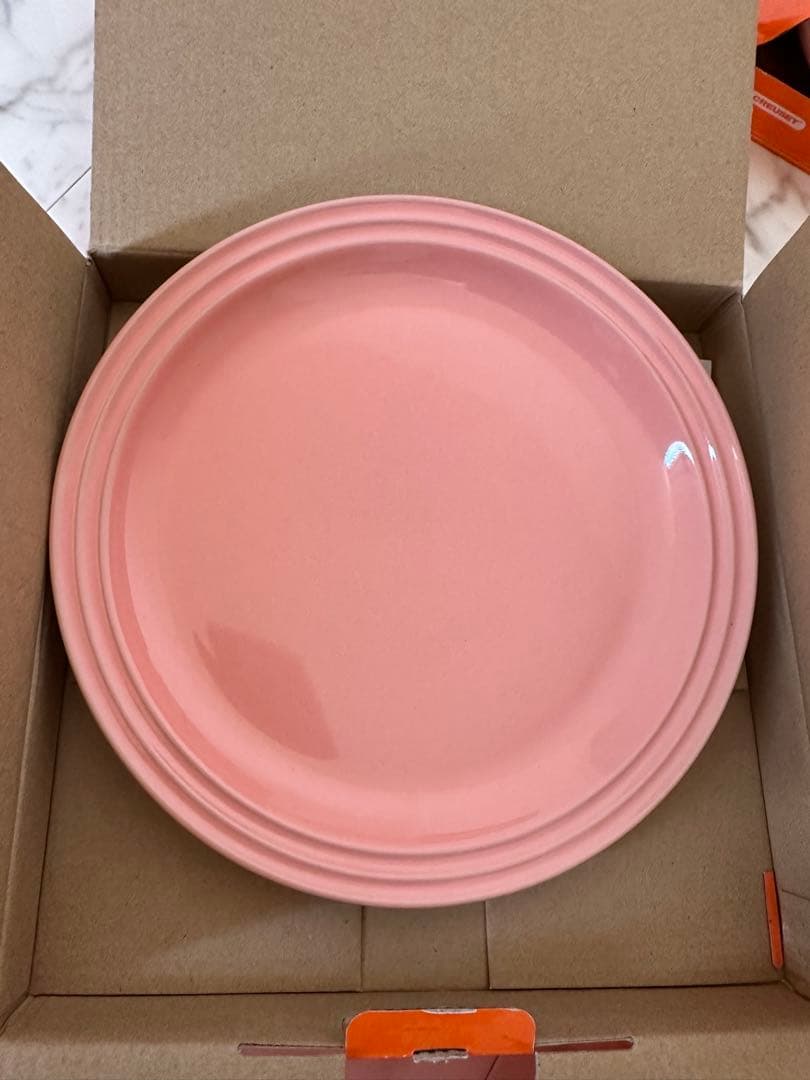 新品　ル・クルーゼ LE CREUSET ラウンド プレート　910140