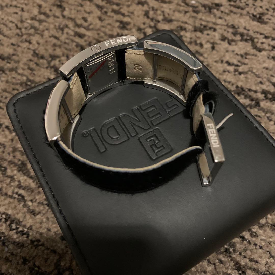 FENDI フェンディ 回転フェイス ハラコ