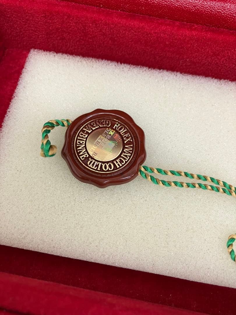 ROLEX 赤いケースと付属品セット 　　　　【ROLEXの箱、取説書のみ】