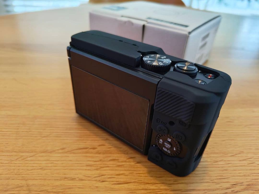 【ひゃん】Panasonic LUMIX TZ99