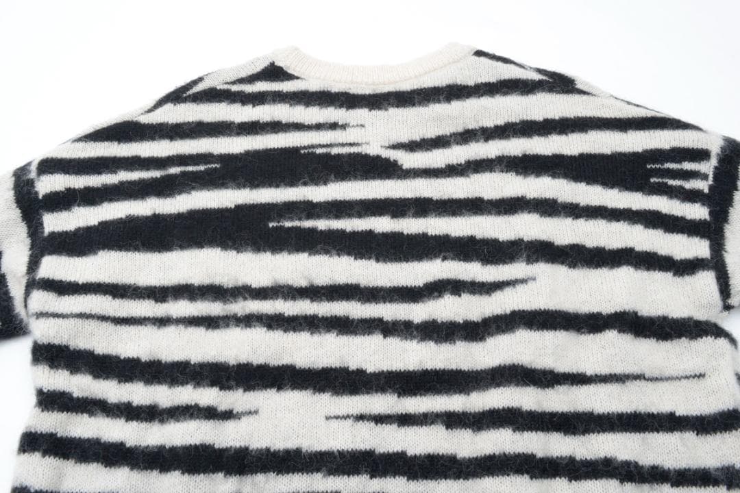 新品・未使用 STUSSY ゼブラ柄ニットセーター ホワイト/ブラック