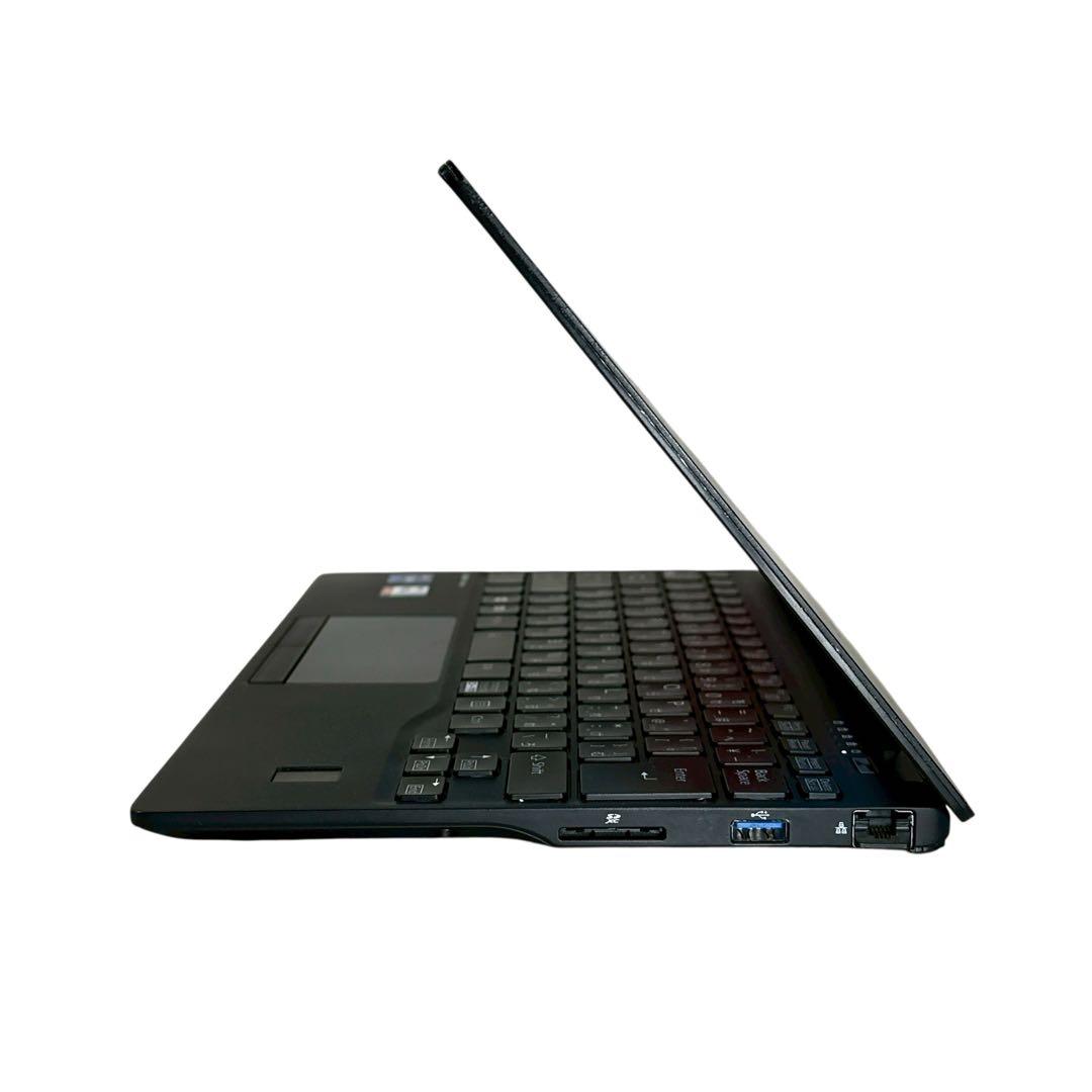 LIFEBOOK 高性能 i7 16GB 超軽量 ノートパソコン 798