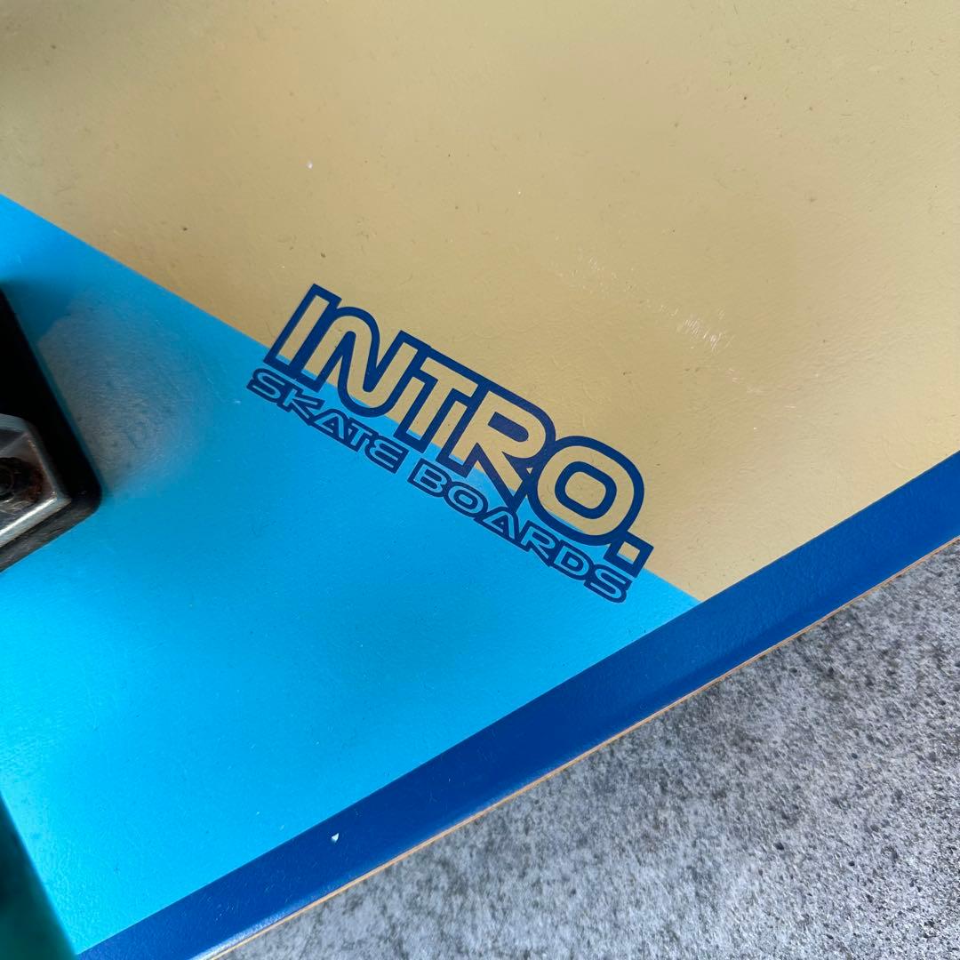 INTRO スケートボード　新品　サーフスケート　サーフィン練習用に最適