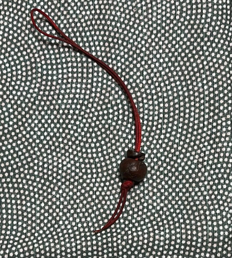 稀少　アンティーク　チベット　直径8mm台鳳眼菩提樹のビーズ62個　その他