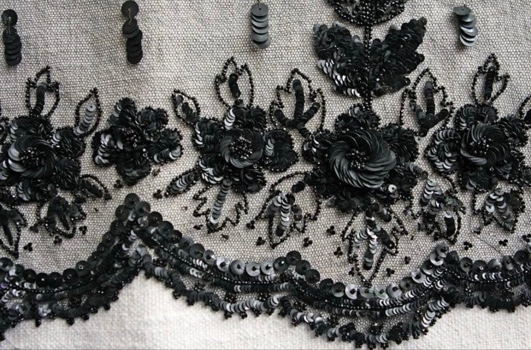 フランスアンティーク　オートクチュール刺繍 リュネビル刺繍　ピース　希少