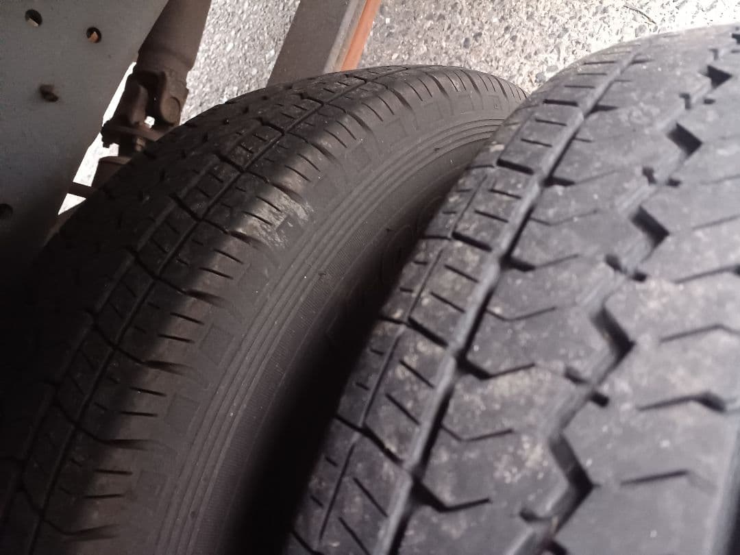 神戸発　アトラストラック1.5トン低床ロング　オートマ　ガソリン