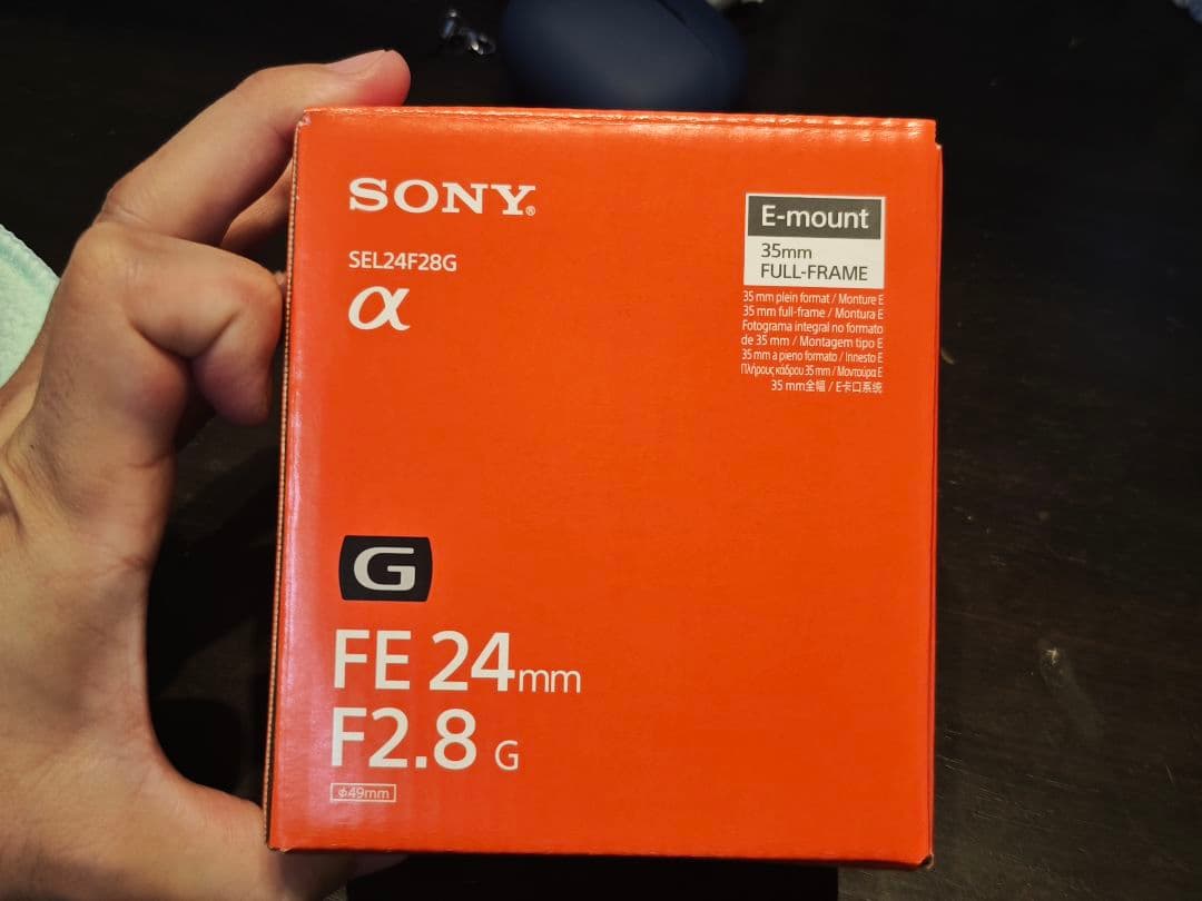 ほぼ新品　SONY　フルサイズ一眼レンズ　 SEL24F28G