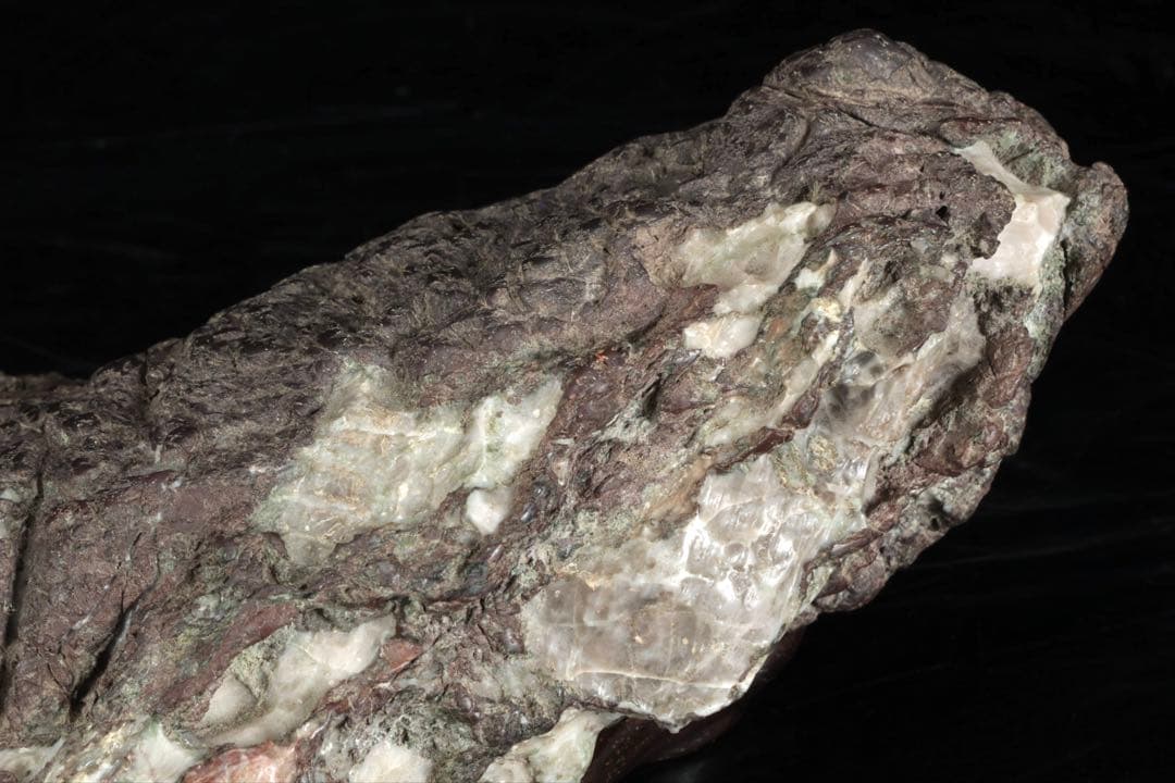 貴船石 蛙石 台座 箱付 642g カエル水石 鑑賞石 京石 天然石 飾石 美石