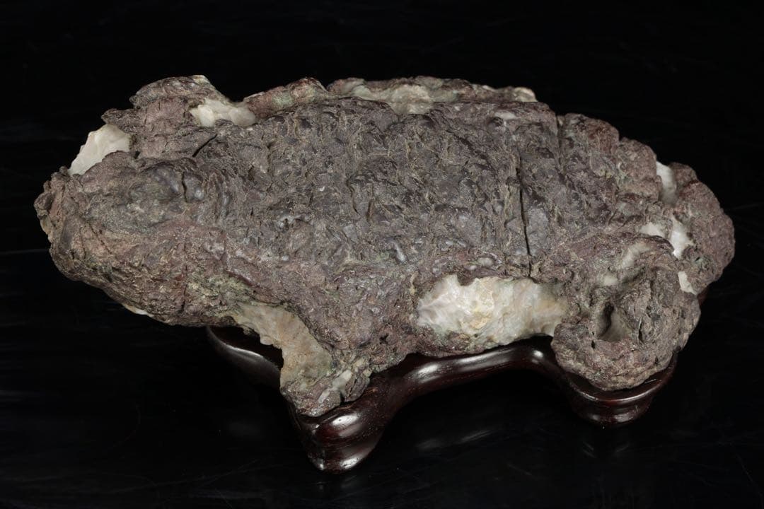 貴船石 蛙石 台座 箱付 642g カエル水石 鑑賞石 京石 天然石 飾石 美石