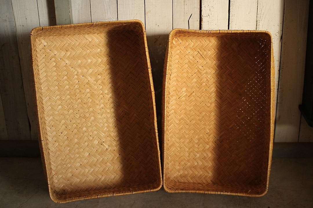 状態良く形の綺麗な古い竹編みの収納かご　行李　竹籠　篭　古道具