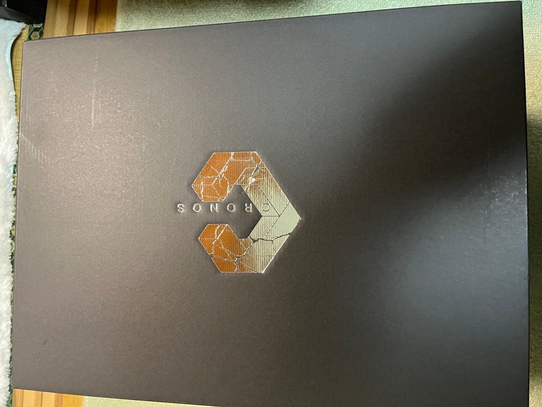 クロノス　CRONOS 中綿ベスト　アウタージャケット　カーゴパンツ　メンズ