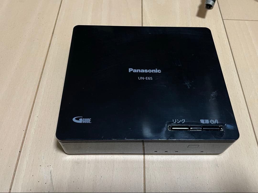 Panasonic UN-24F6D 24インチテレビ 本体