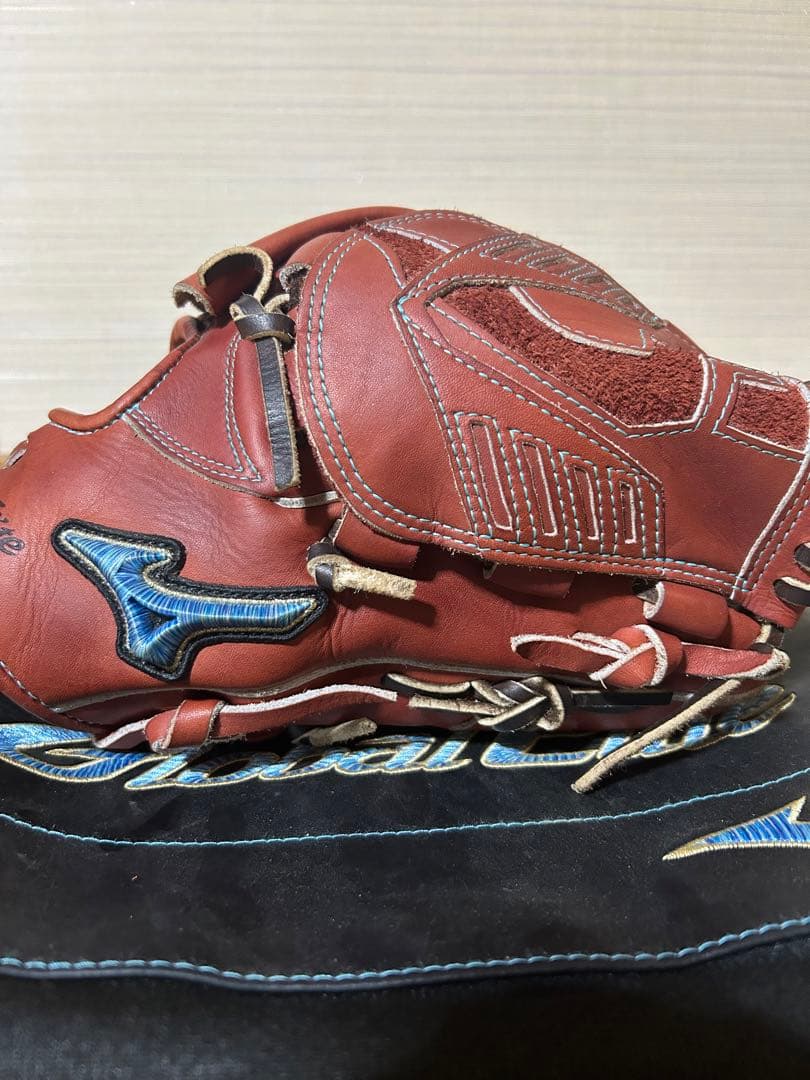 ミズノ　　Global Elite 硬式　投手用　ダイバーシティブルー