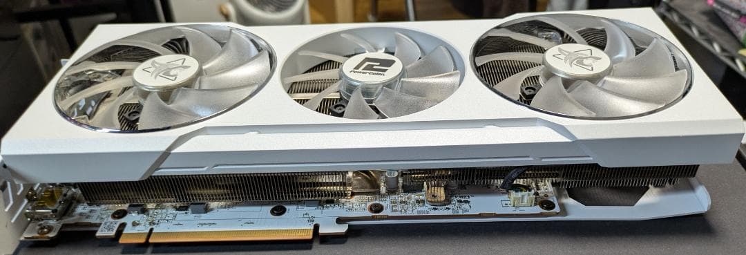 グラフィックボード・グラボ・ビデオカード Radeon RX 6700 XT PowerColor White