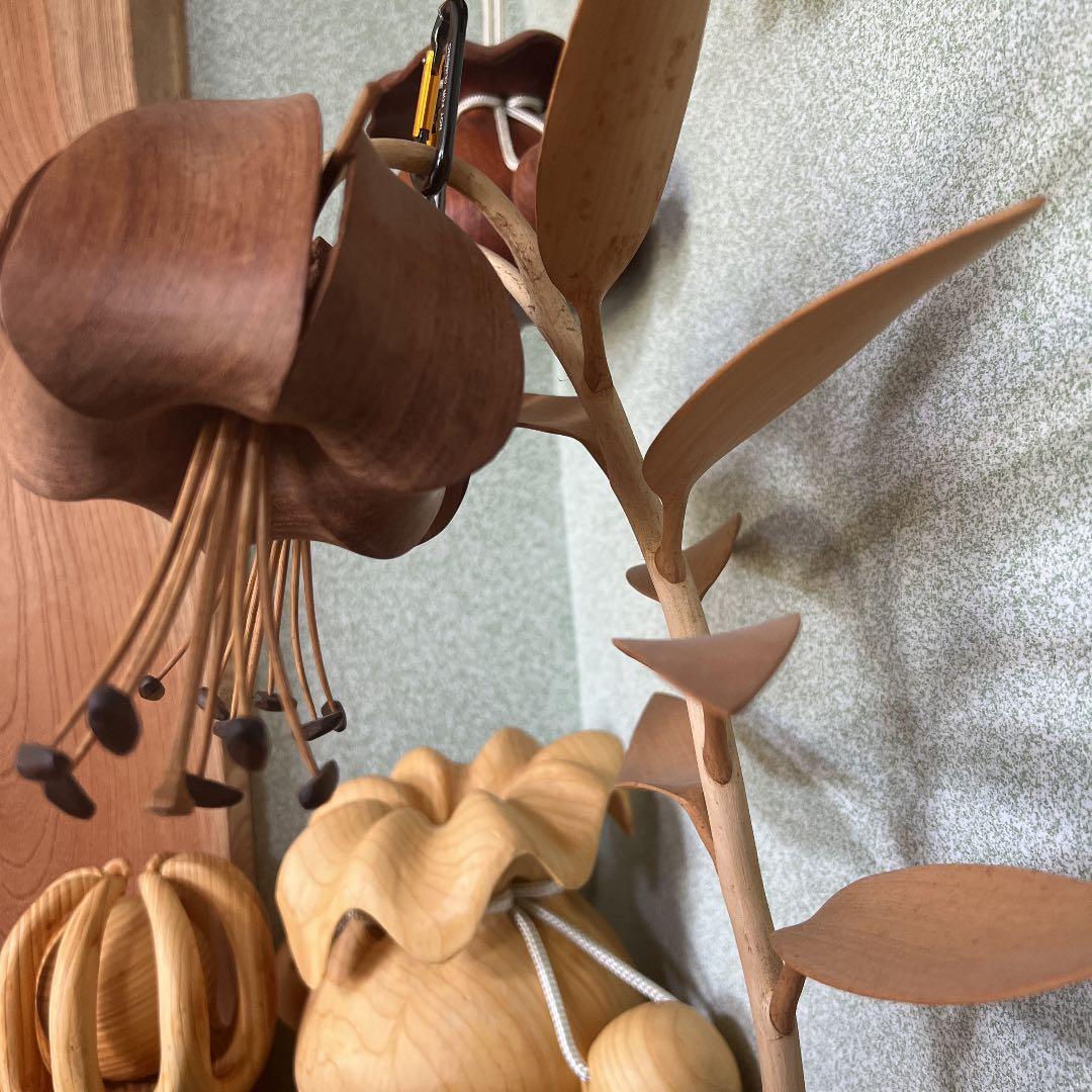 【一点物】百合(ゆり)のオブジェ(木製置物)