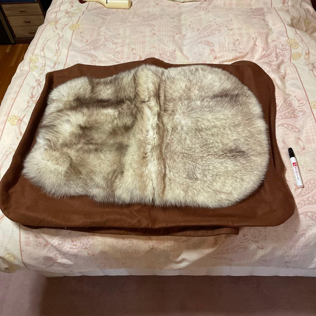 座布団　マット ラグ 毛皮　クッション　シルバーフォックス　高級　2枚セット