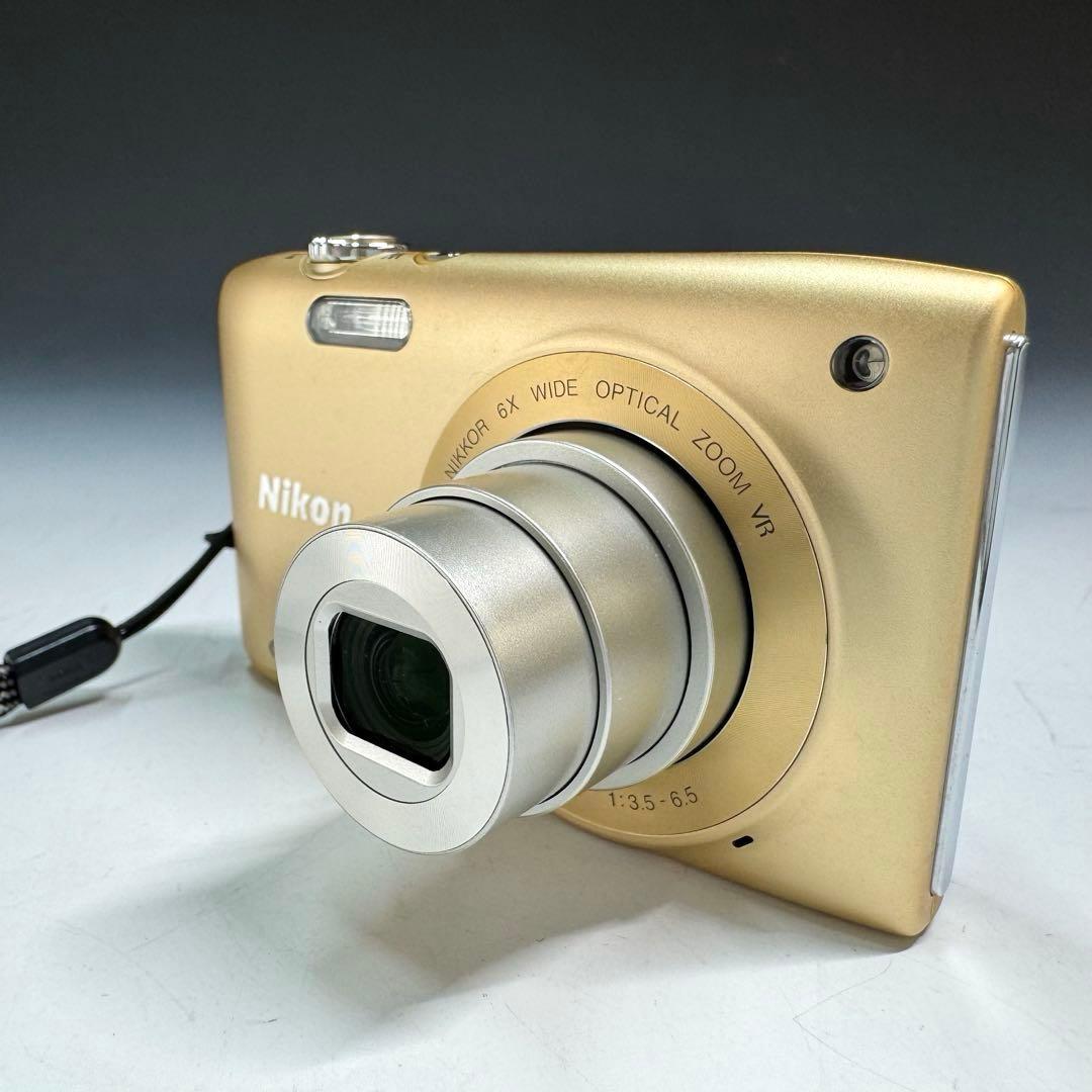 美品 Nikon COOLPIX S3300 コンパクトデジタルカメラ ゴールド
