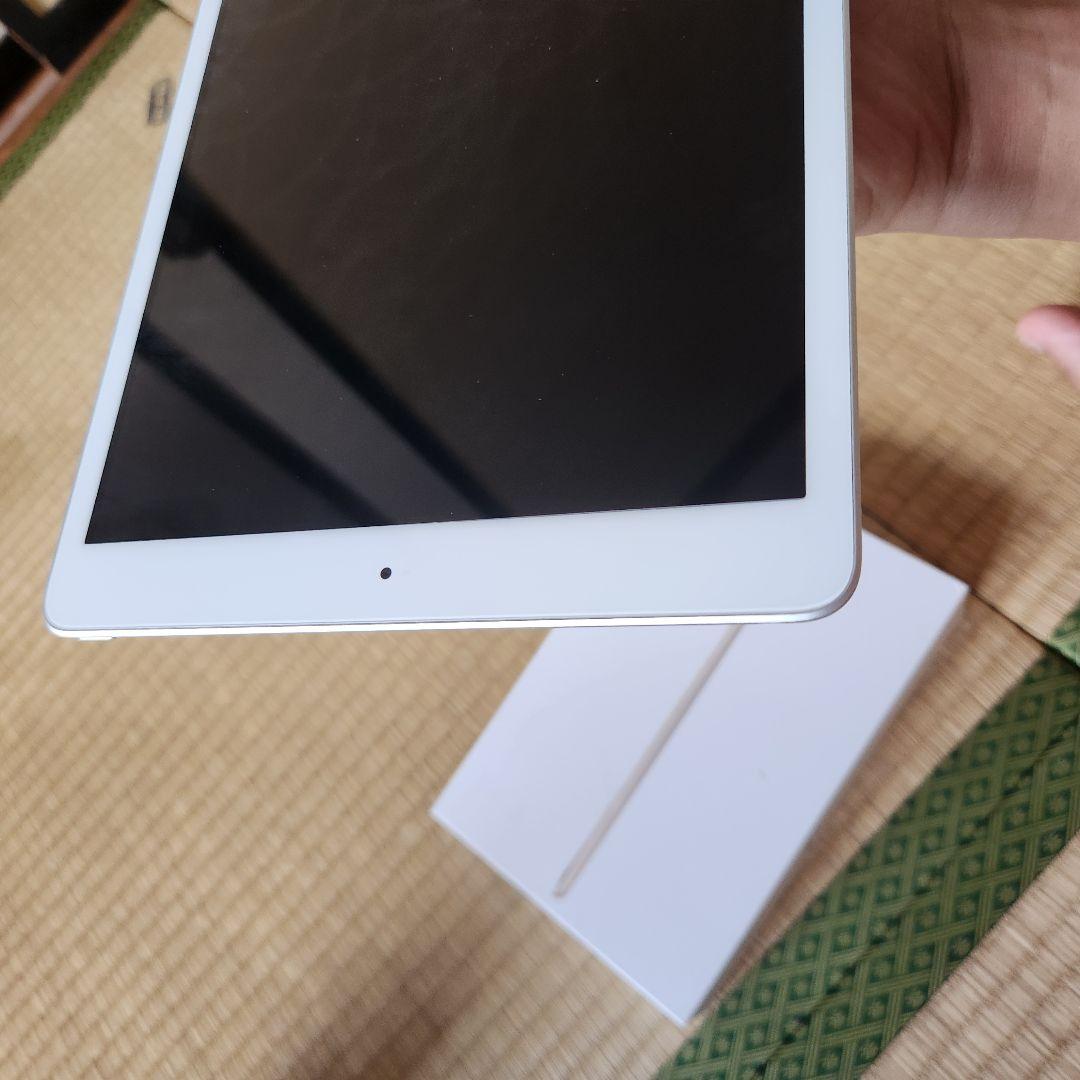 Apple iPad (第7世代) 32GB シルバー バッテリー容量90%