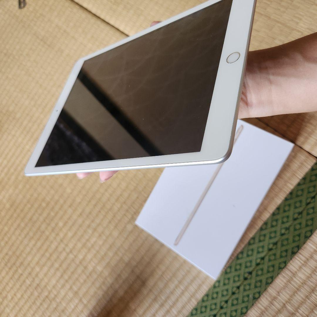 Apple iPad (第7世代) 32GB シルバー バッテリー容量90%