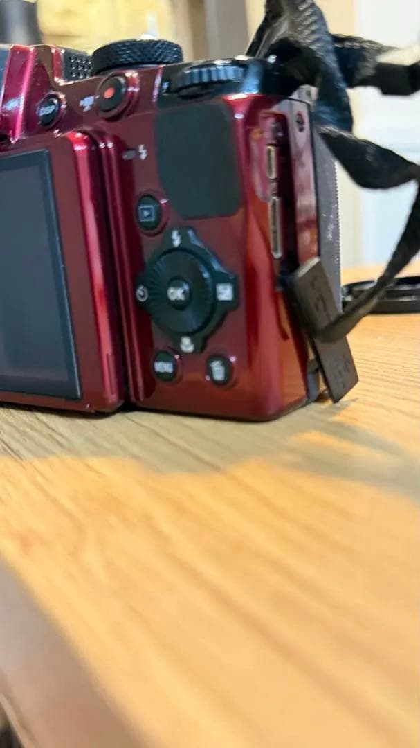 【美品・動作品】Nikon COOLPIX P510 レッド 光学42倍ズーム