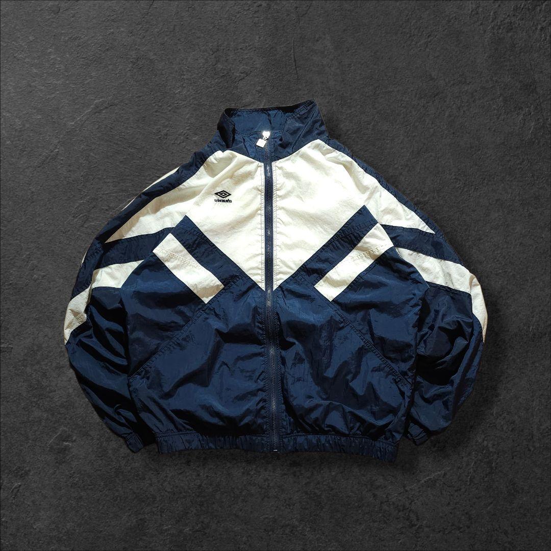 90s UMBRO アンブロナイロンジャケット 刺繍ロゴ 単丈 太アーム