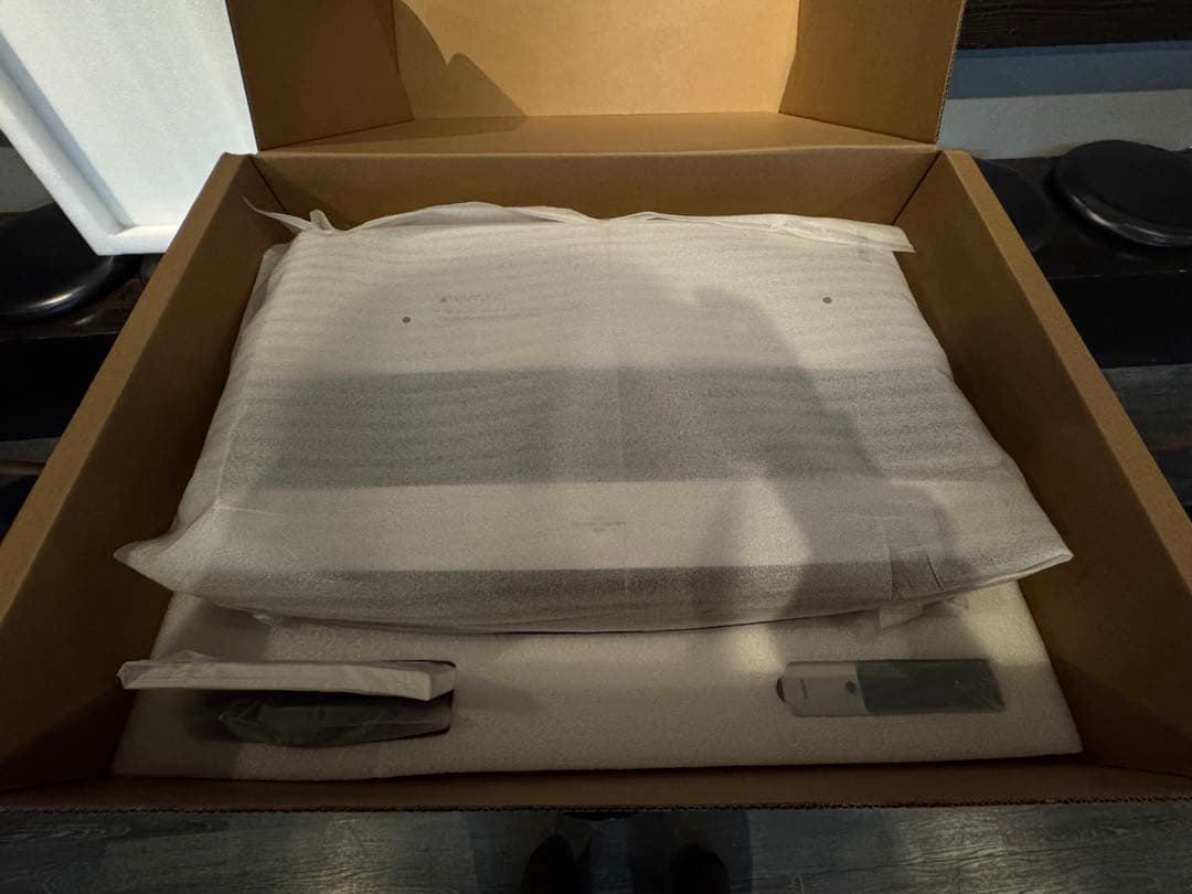 XGIMI AURA 超短焦点 4K レーザープロジェクター