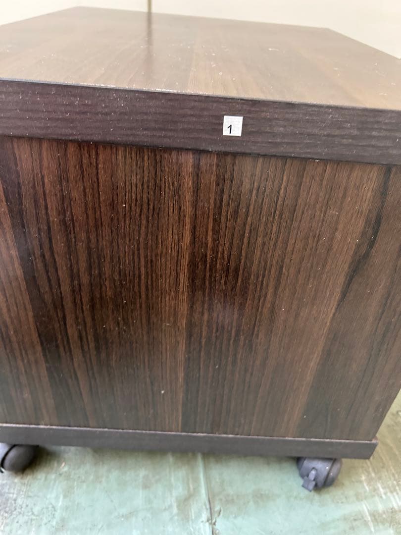 ダークブラウン　キャビネット