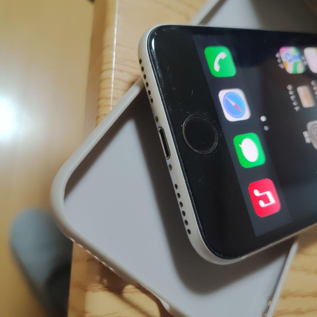 仙*人様 Apple iPhone SE 白第2世代