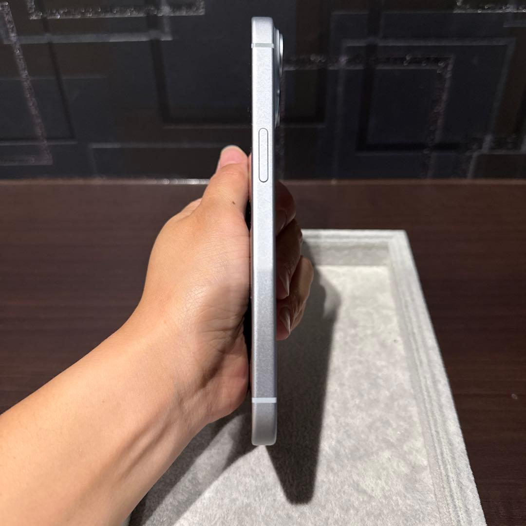 iPhone 15 128GB ブルー