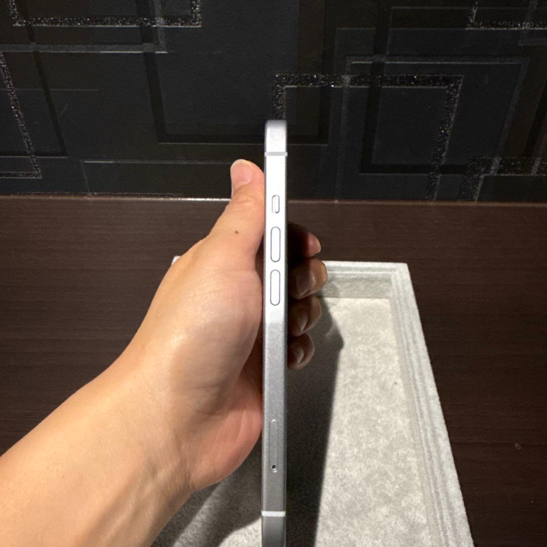 iPhone 15 128GB ブルー