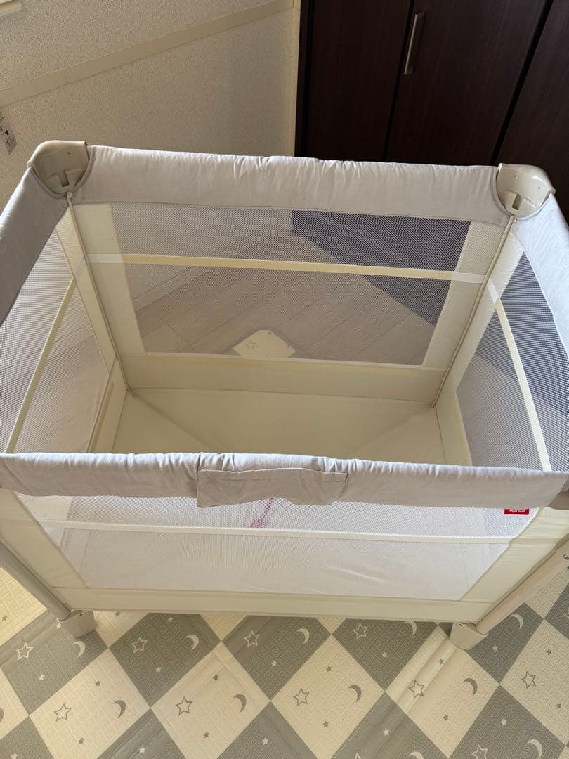 【美品】ココネルエアープラス　折りたたみ式メッシュベビーベッド　取説付き