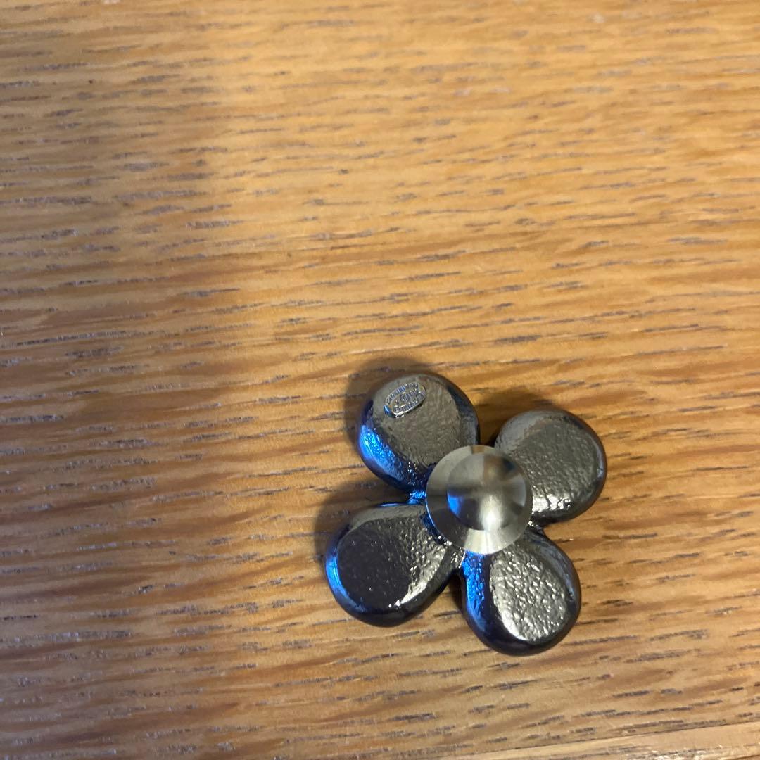 シャネル　クローバ＾ツィードピンブローチ　２個