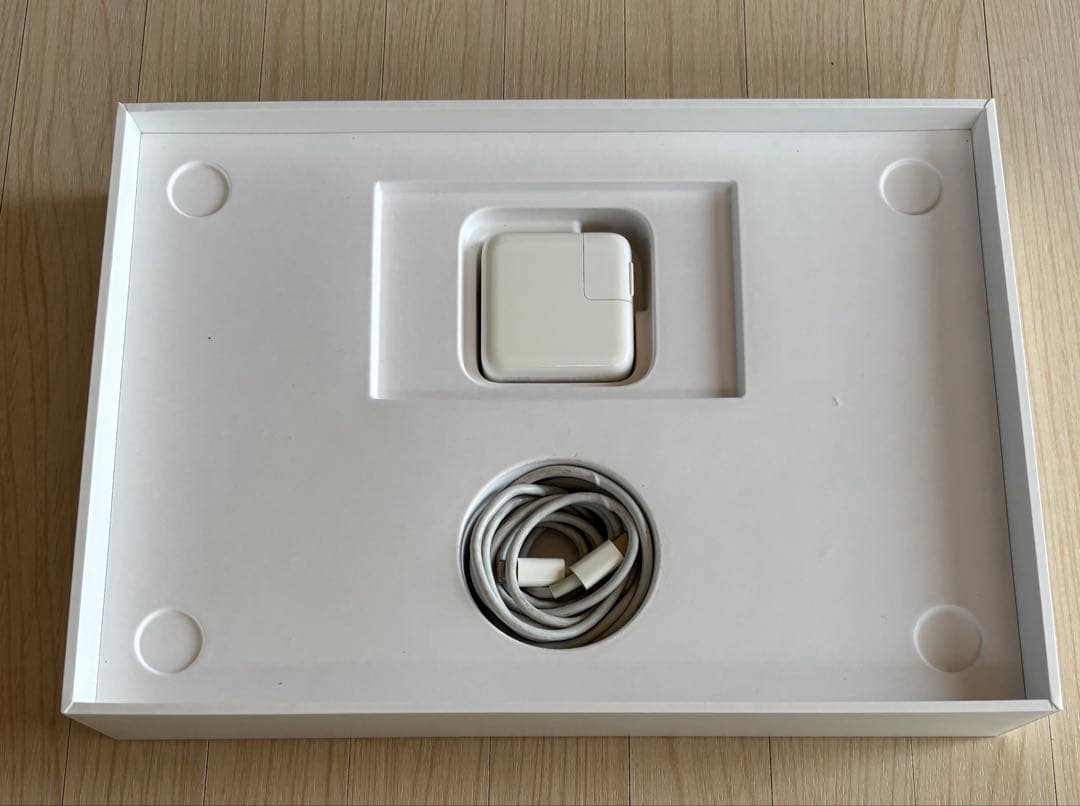 MacBook本体 MacBookAir(M1 2020)