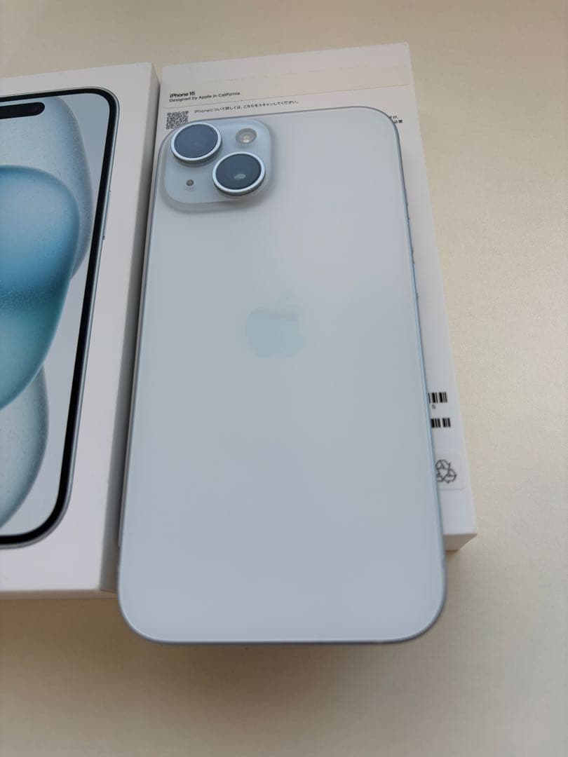 【美品】Apple iPhone 15ホワイト simフリー本体