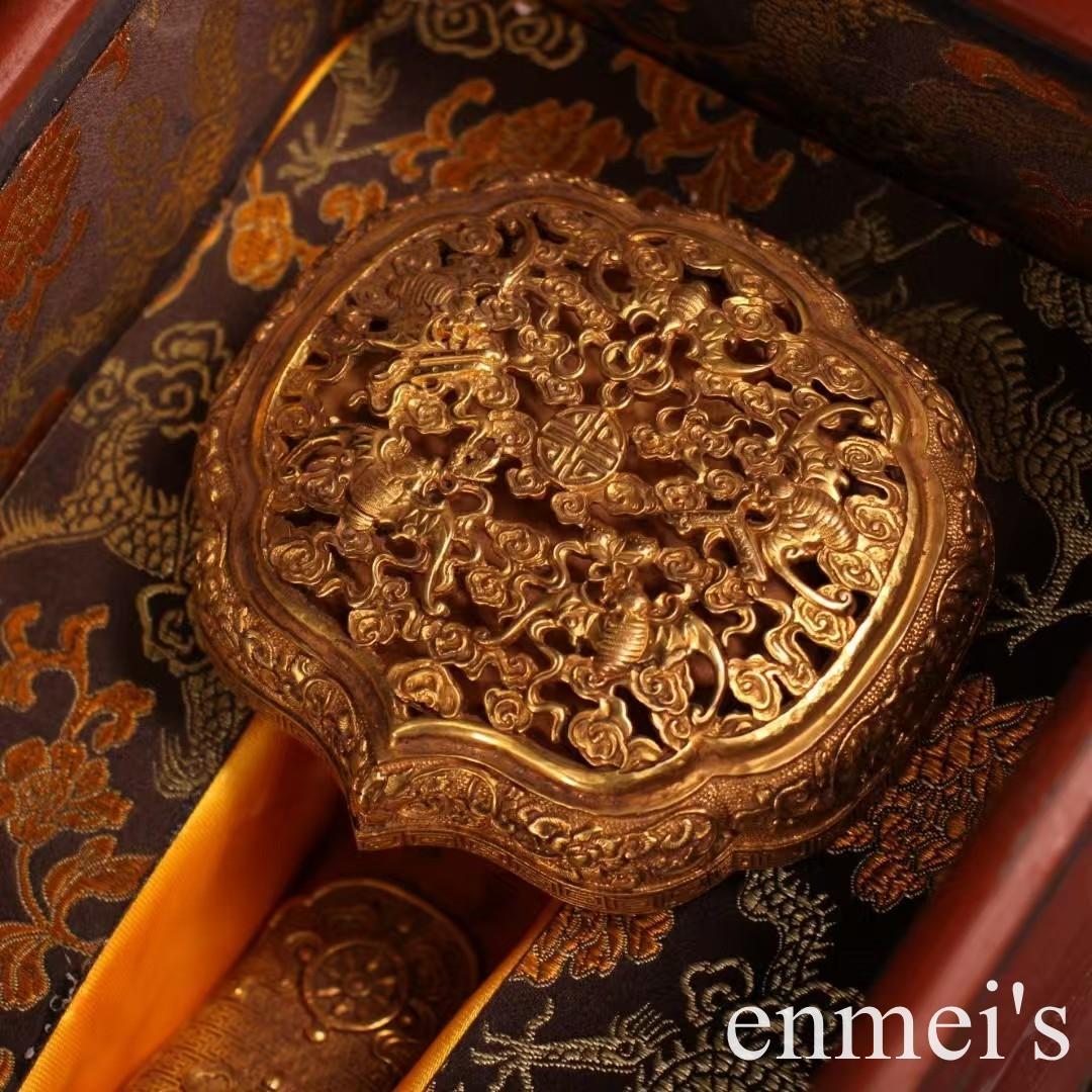 中国古美術・旧蔵透彫鎏金如意置物・純銅製・鏨刻鎏金・純手作り・箱付き・文房具