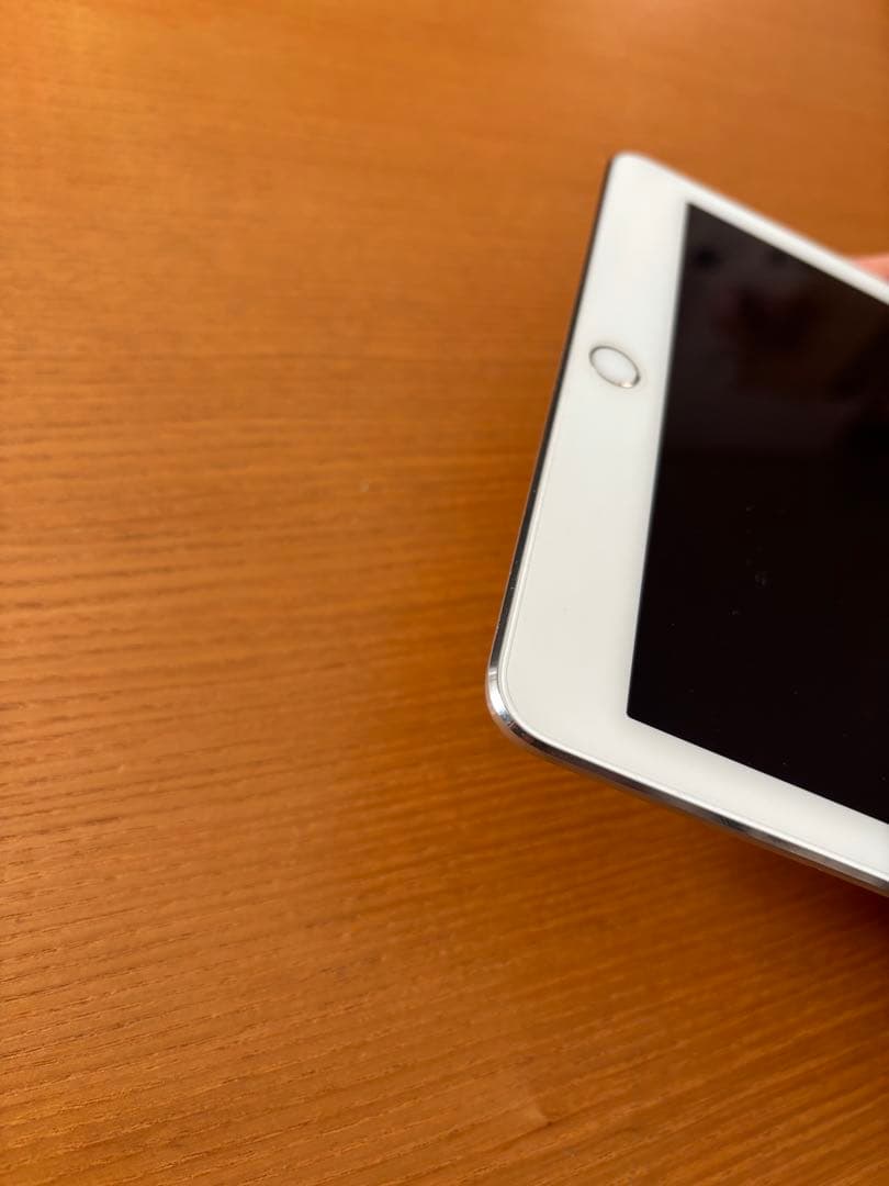 Apple iPad Air2 128GB WiFi シルバー　カバー付き