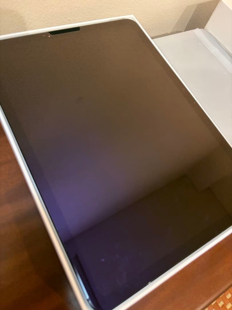 Apple iPad Air 本体　128GB 11インチ