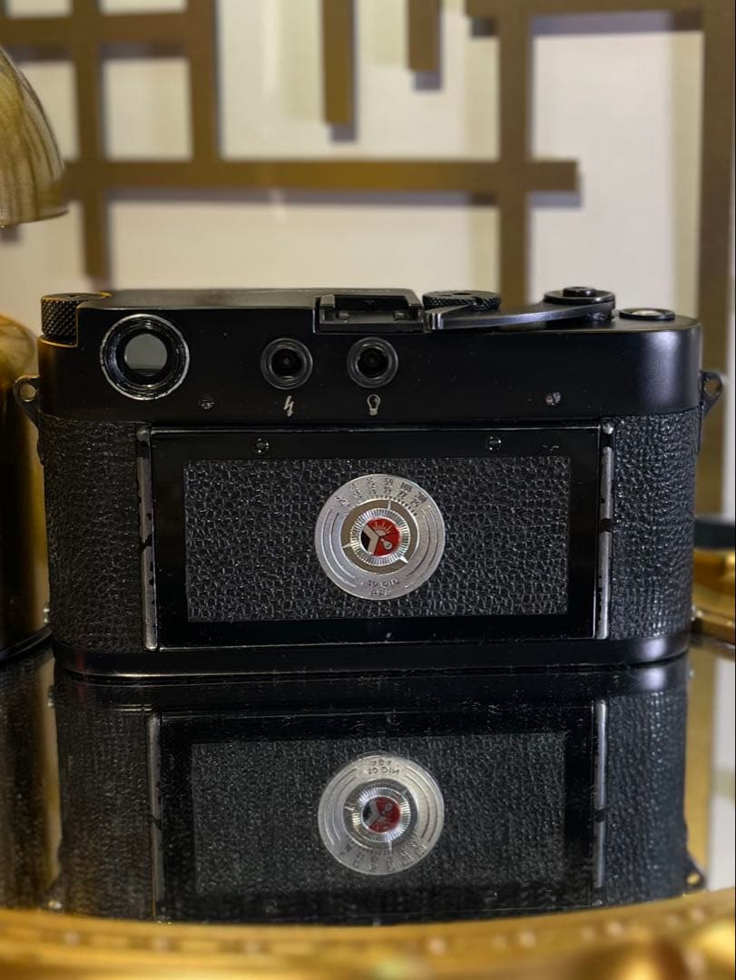 Leica M3 DSブラック 真鍮の覗く色気 動作良好