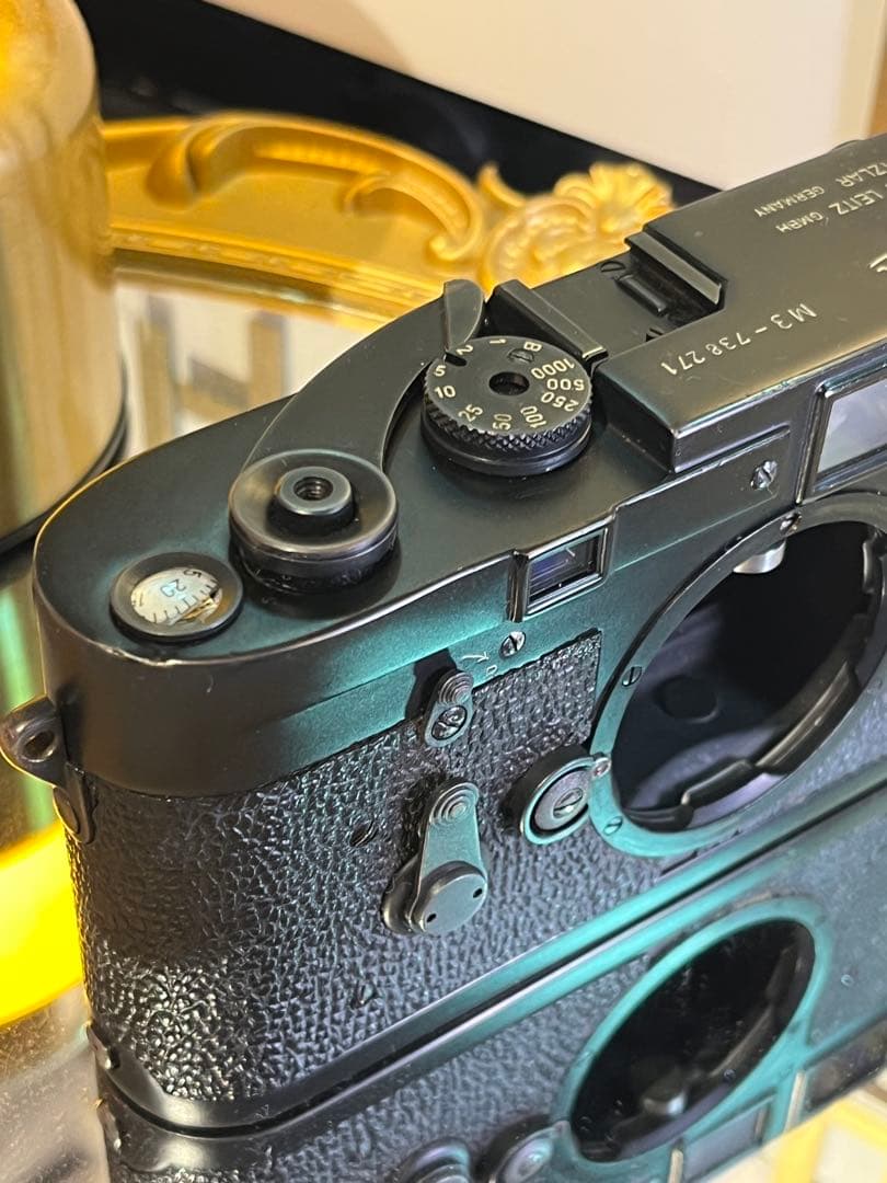 Leica M3 DSブラック 真鍮の覗く色気 動作良好