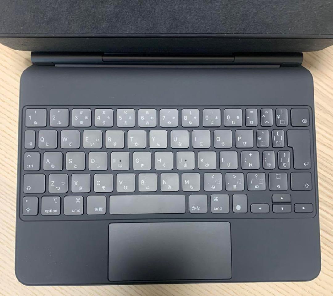 美品 iPad Air(第5世代 256GB) Magic Keyboard付き