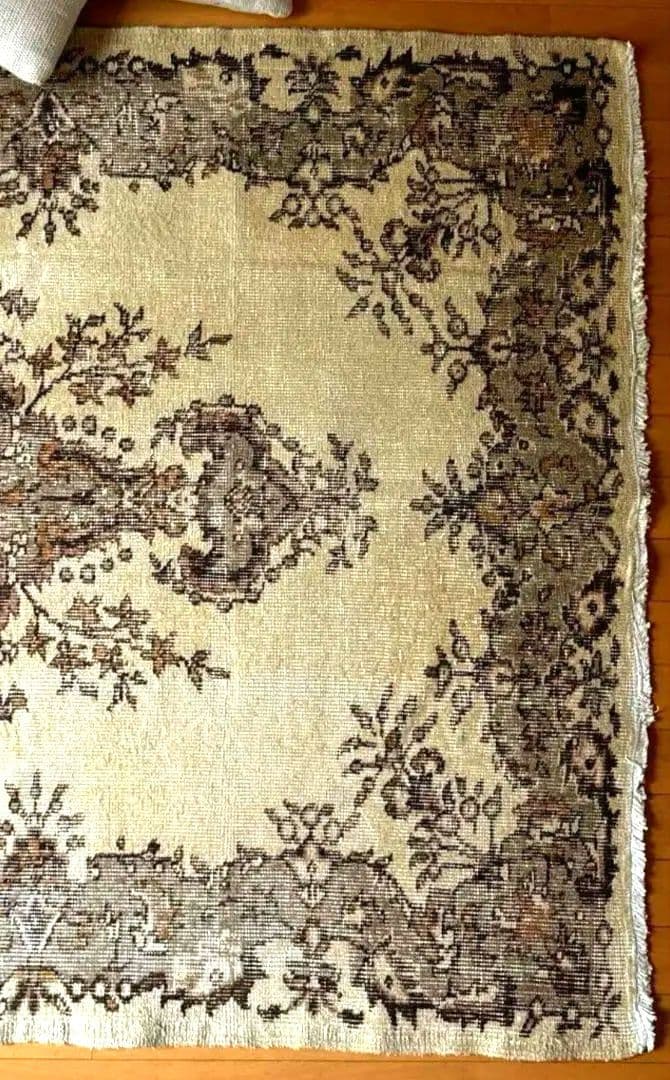 トルコヴィンテージラグ　122×209　メダリオン　ベージュブラウン×グレー