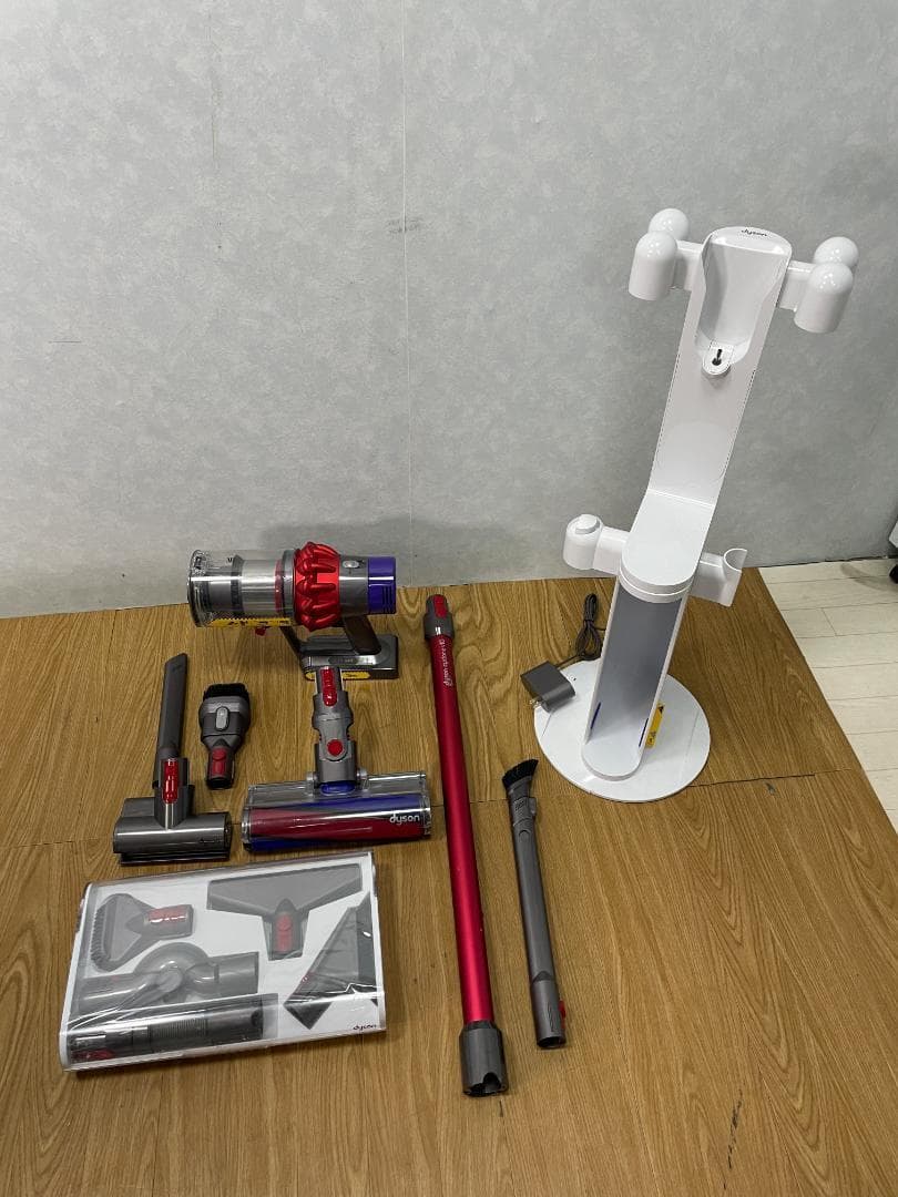 Y♦1238 ダイソン 掃除機 V10 fluffy SV12 フロアドック付き