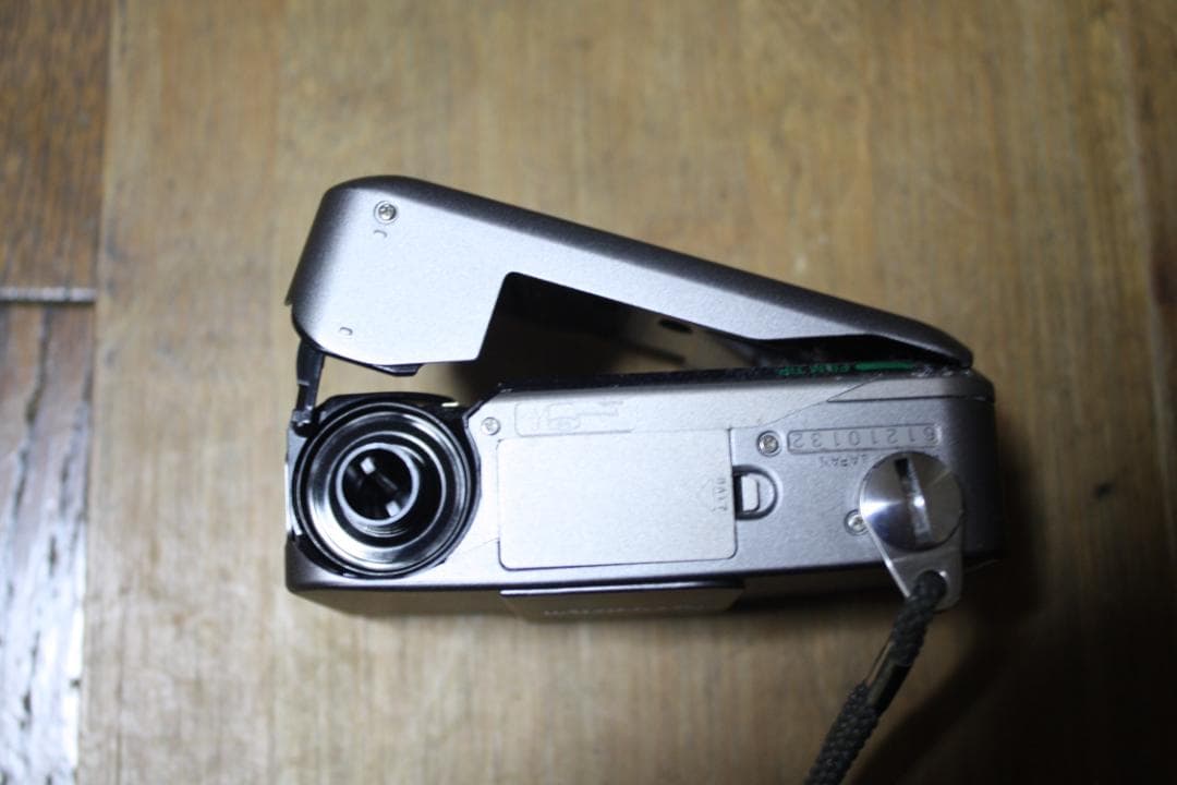 FUJIFILM CARDIA mini TIARAフイルムカメラ　動作品　美品