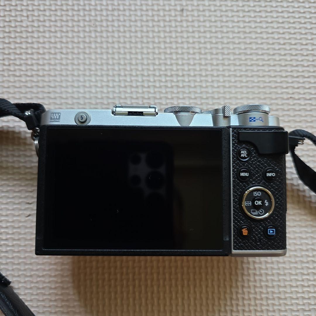 OLYMPUS PEN E-P7 ミラーレスカメラ