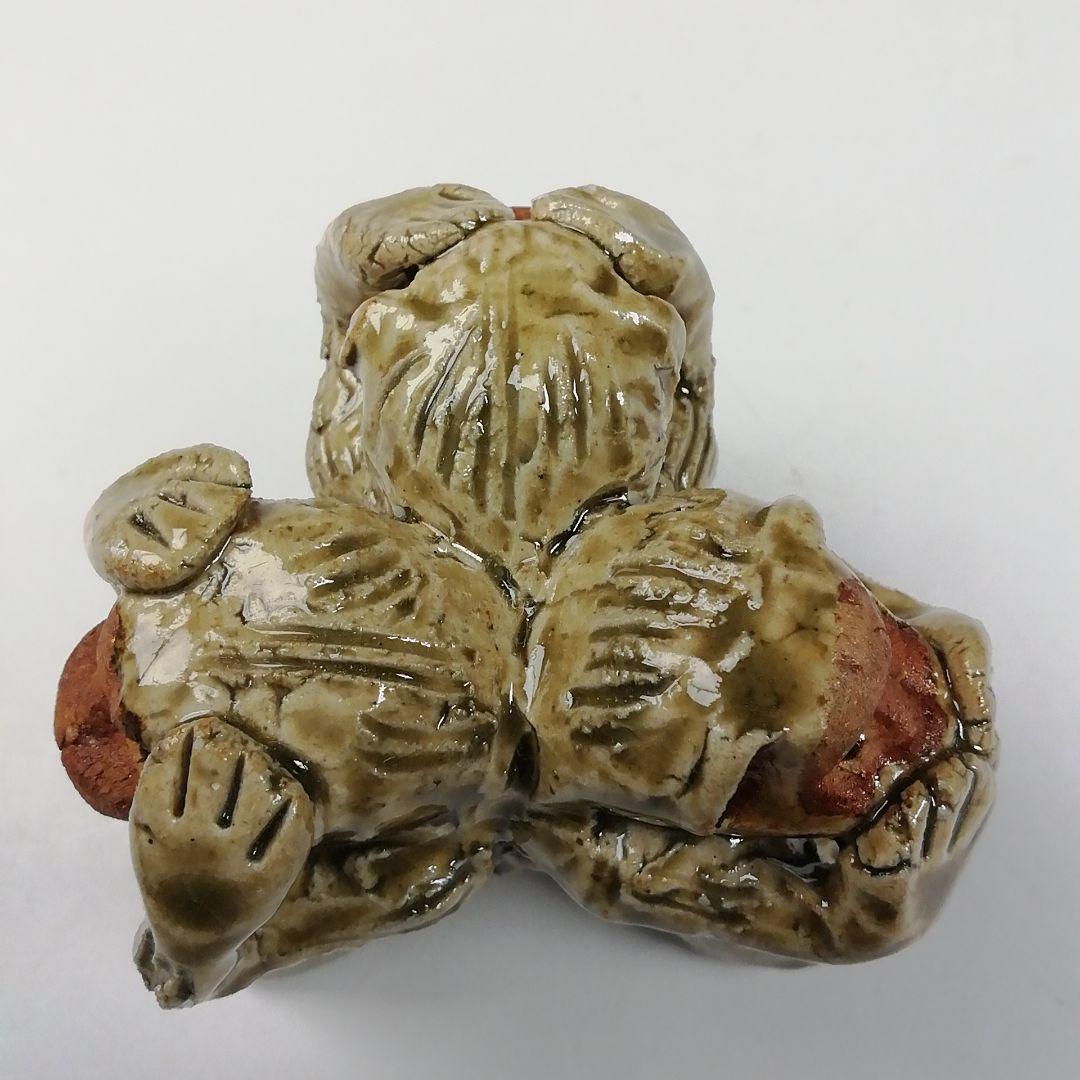 Ｔ６７５　蓋置　『伊羅保　三猿蓋置』『信楽焼』『奥田英山 造』　共箱　茶道具