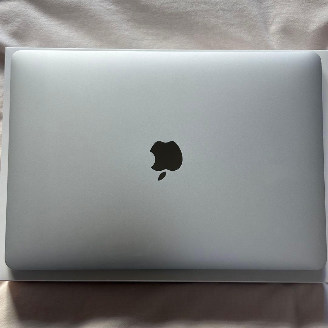 MacBook Air M1 8GB 256GB シルバー